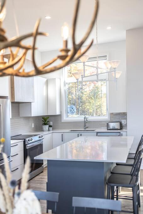 Chalet New Family For 12 People And Tremblant Mont-Tremblant